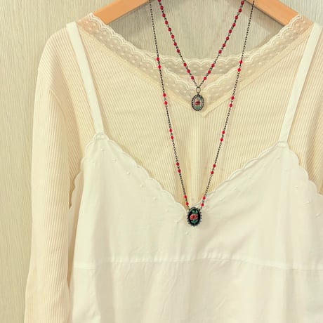 〖NECKLACE〗ヴィンテージショートオーバルネックレス 赤い薔薇