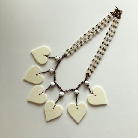 〖NECKLACE〗ハートアイボリーカラーネックレス