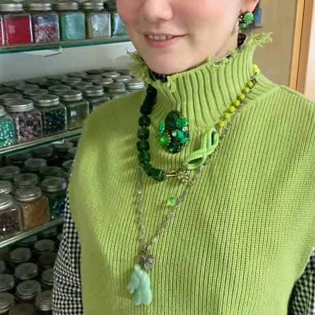 〖PIERCE・EARRING〗ドルチェヴィータ　エメラルドグリーンピアス