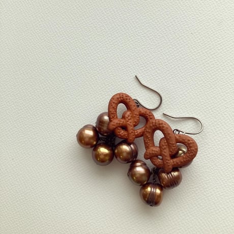 〖PIERCE・EARRING〗プレッツェルピアス・イヤリング