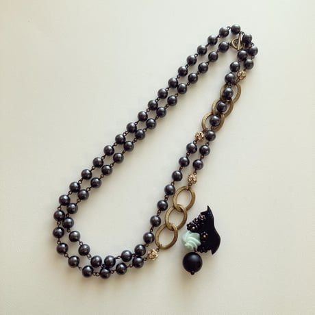 〖BROOCH〗ホイップうま子ブローチ　ブラック