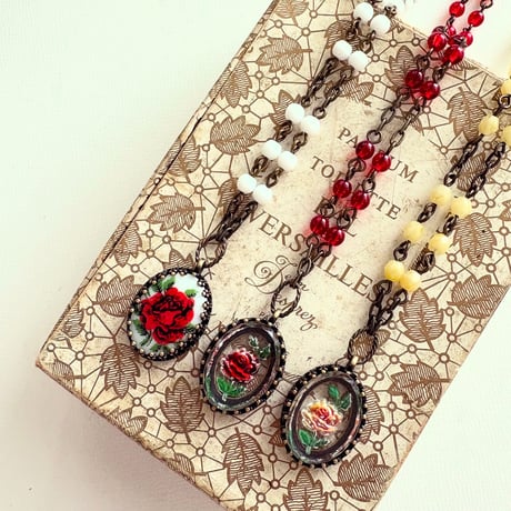 〖NECKLACE〗ヴィンテージショートオーバルネックレス バラ