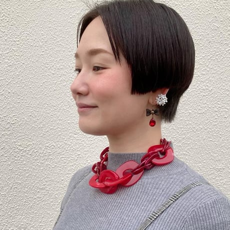 〖PIERCE･EARRINGS〗ミルクガラスフラワーぴったりピアス・イヤリング