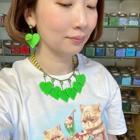 〖PIERCE･EARRINGS〗ハートピアスヴィヴィッドグリーン