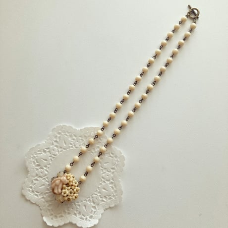 〖NECKLACE〗ベージュのクマネックレス