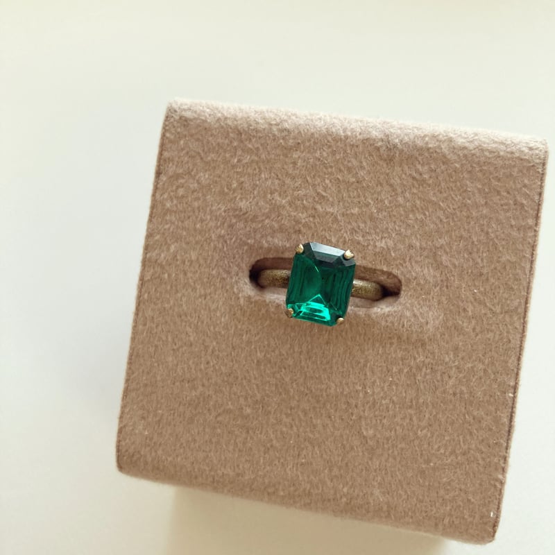 RING〗ヴィンテージ エメラルドカットガラスリング エメラルドグリーン 
