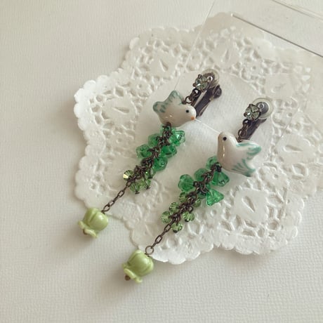 〖PIERCE･EARRING〗こぶとりはとのイヤリング