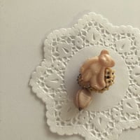 〖BROOCH〗ベージュクマミニブローチ