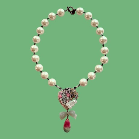 〖NECKLACE〗パールくまとキャンディージェイドのネックレス