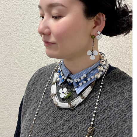 〖NECKLACE〗フラワーガーデンネックレス　みつばな各色
