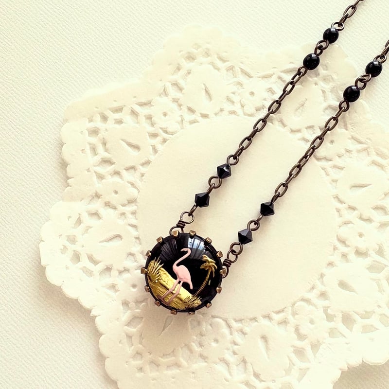 LAST ONE〗ヴィンテージラウンドネックレス フラミンゴインタリオ