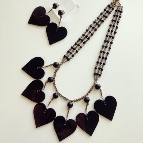 〖PIERCE・EARRING〗ブラックハートピアス