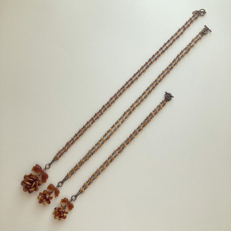 カナミビジューロングネックレスレッド系