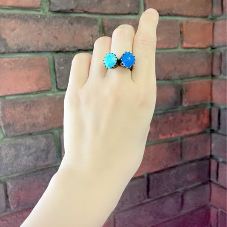 〖RING〗ヴィンテージ  青ざめたイチゴリング