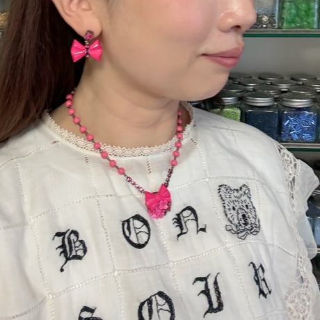 〖NECKLACE〗フューシャーピンクリボンのネックレス