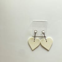 〖PIERCE・EARRING〗ハートピアス　アイボリーカラー