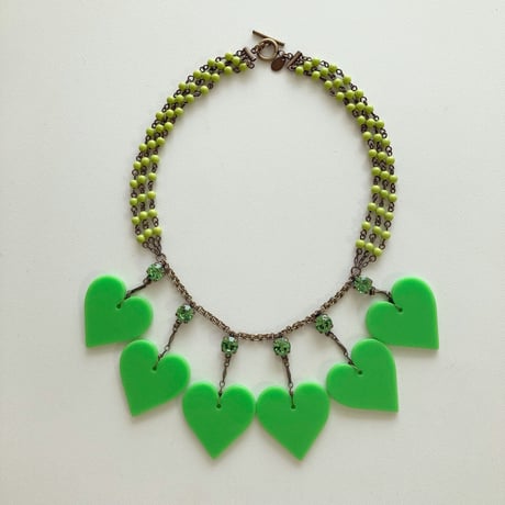 〖NECKLACE〗ハートネックレス ヴィヴィッドグリーン