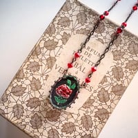〖NECKLACE〗 ヴィンテージオーバルネックレス 赤いバラ