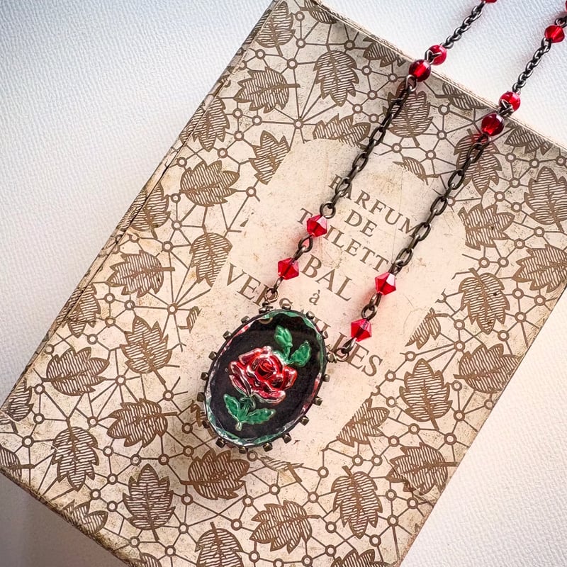 PAOLA ベネチアングラス真紅の薔薇のネックレス ヴィンテージ　専用❣️ PAOLA ベネチアングラス真紅の薔薇のネックレス ヴィンテージ 専用