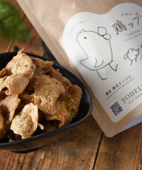 鶏ップス　鶏皮チップス　サワークリーム味