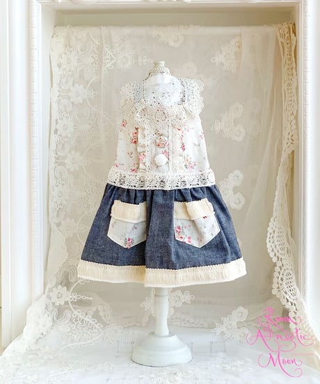 Room of Angelic Moon Online Marche 