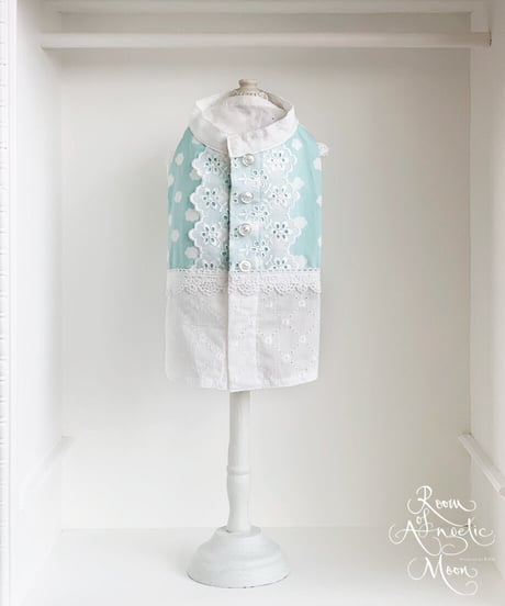 Room of Angelic Moon Online Marche