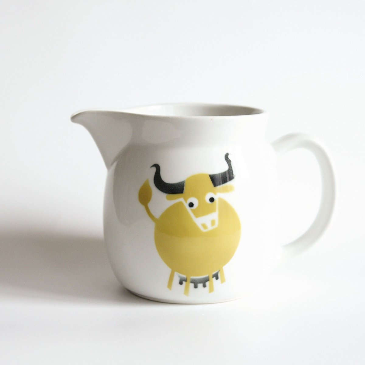 アラビアヘルナ牛花瓶