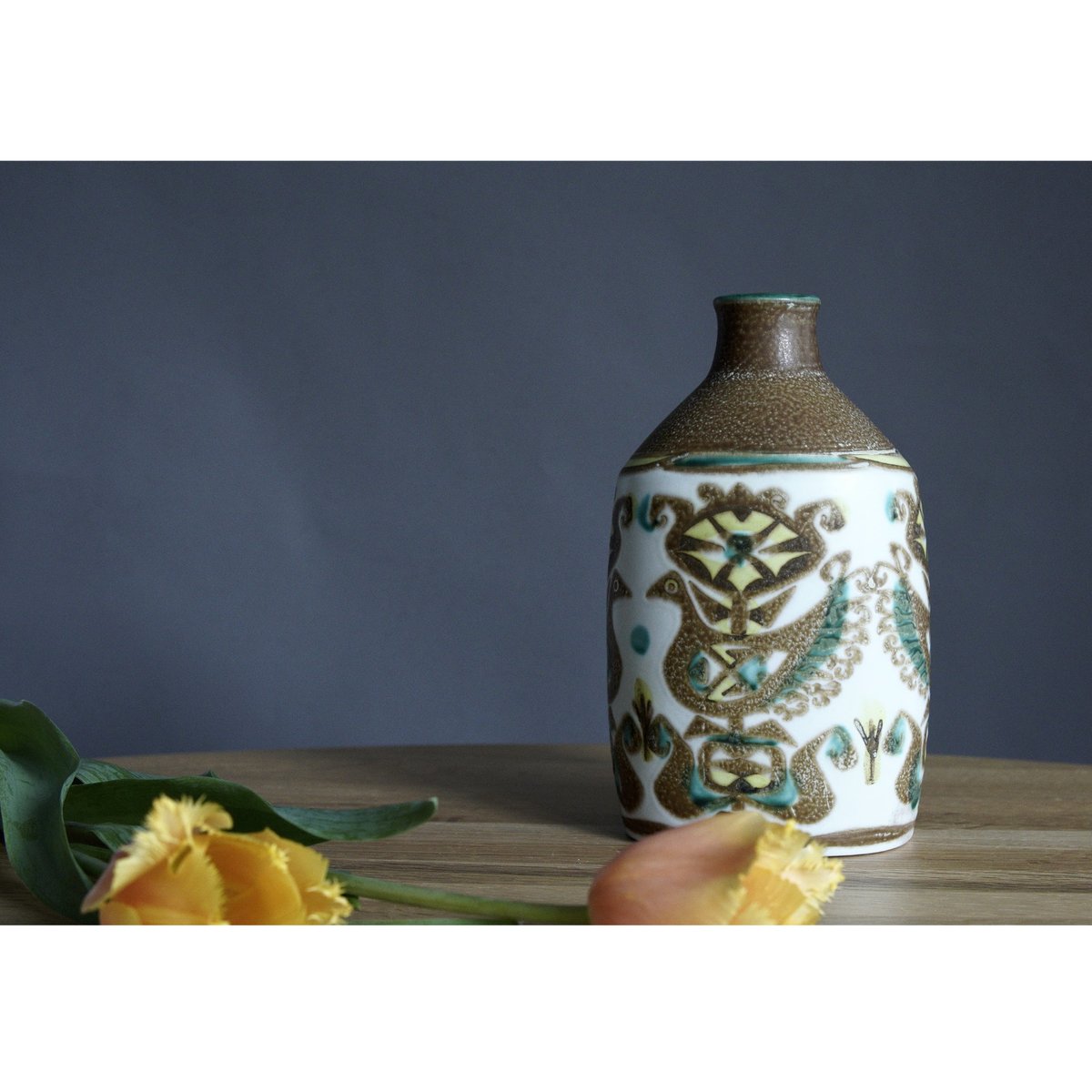 深川製磁木蓮孔雀32.5cm花生