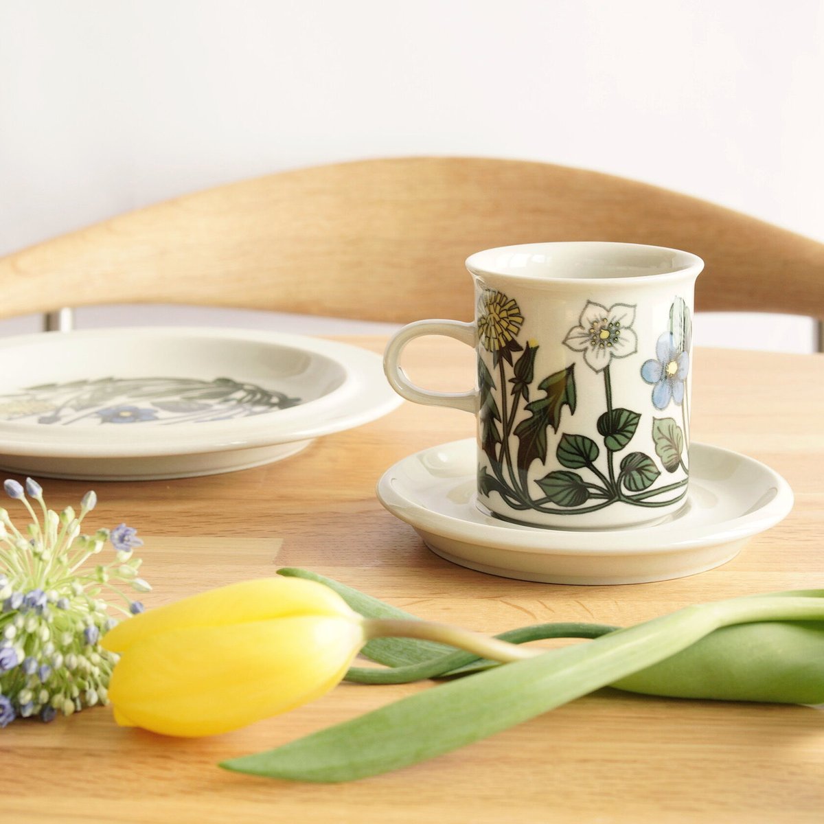 ARABIA フローラ カップ・ソーサー 