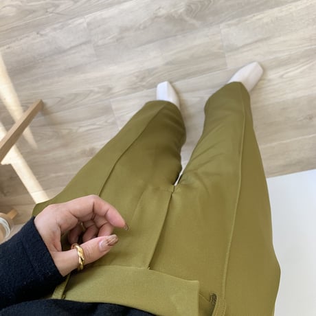 センタープレスストレートワイドパンツ