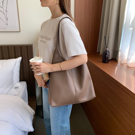 ポーチ付き上質ショルダーbag