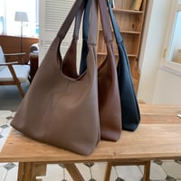 ポーチ付き上質ショルダーbag