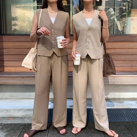 ノーカラーシンプルショートジレ