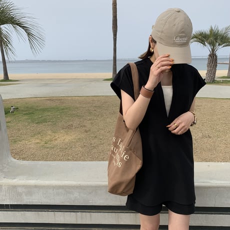 細見えスイムショートパンツ  キーネックと同素材