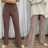 センタープレスリラックスソフトフレアパンツ