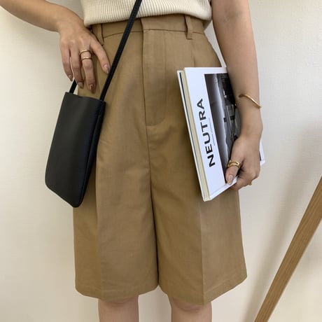 リネンショートパンツ