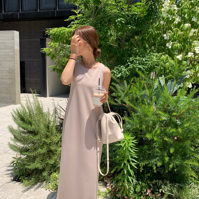 ストレッチストレートワンピース | BLATE