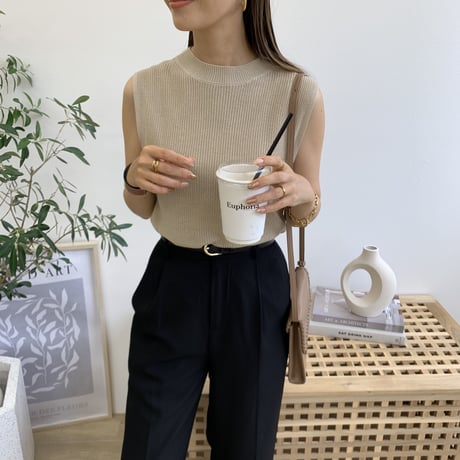 ノースリーブサマーニット