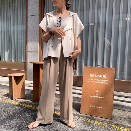 ショートニットベスト
