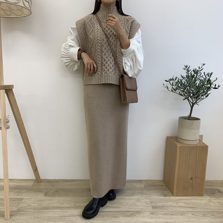 もちもち2wayハイネックショートケーブルニットベスト