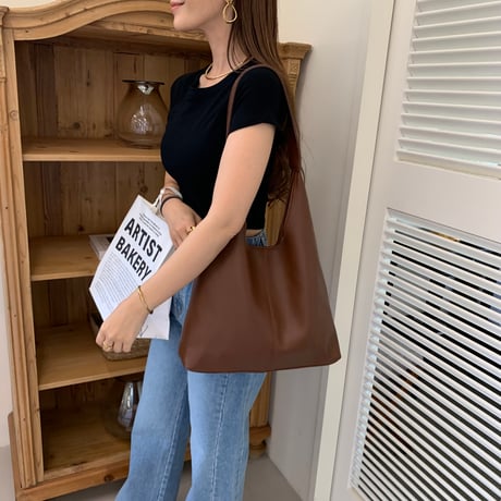 ポーチ付き上質ショルダーbag