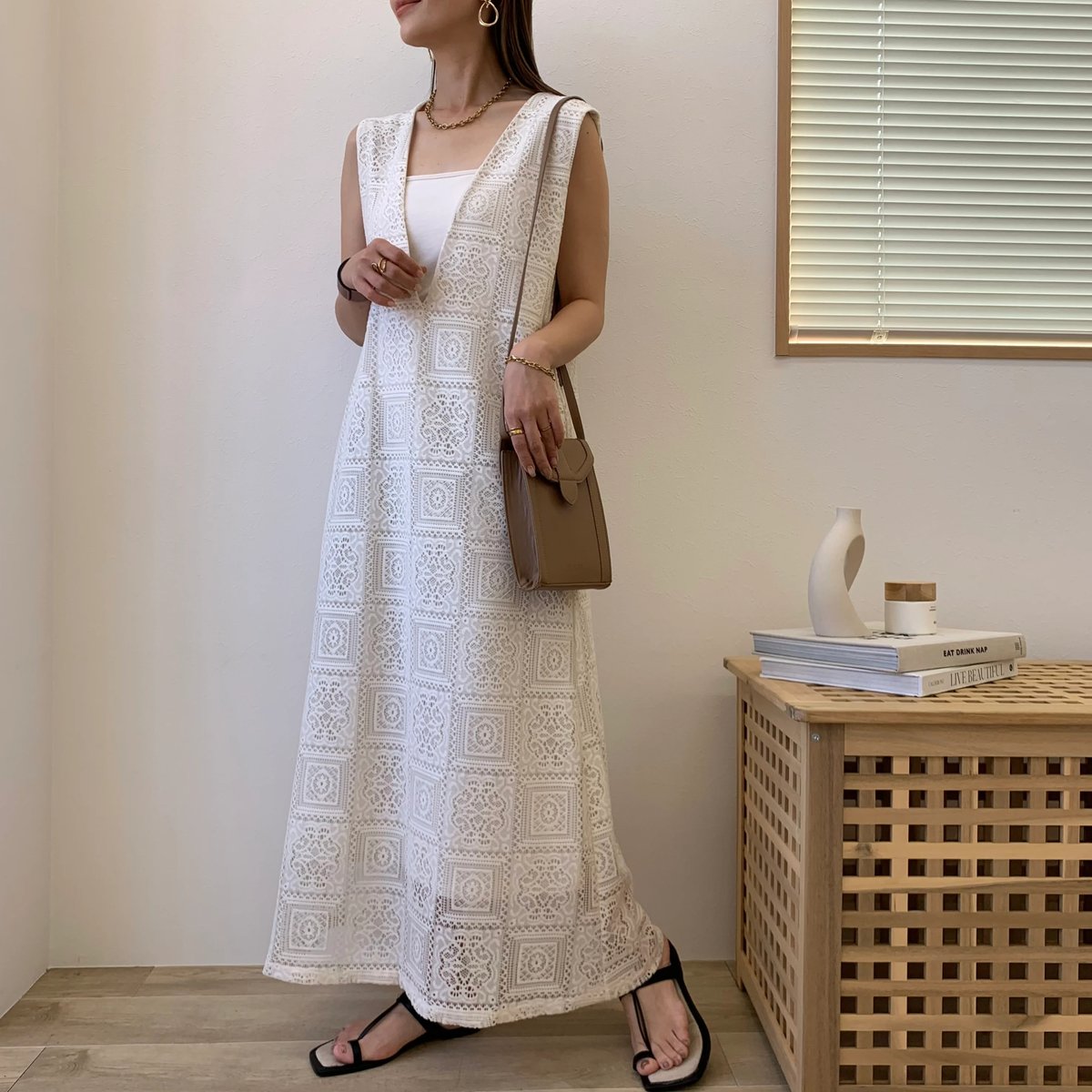 レースVネックロングワンピース | BLATE レースVネックロングワンピース | BLATE