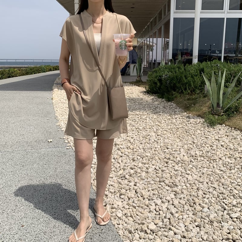 １回着用のみ★CRONOS ★ベージュ ショートパンツ 1回着用のみ☆CRONOS ☆ベージュ ショートパンツ 1回着用のみ☆CRONOS