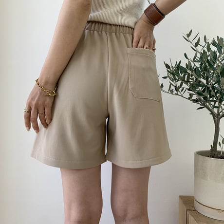 細見えスイムショートパンツ  キーネックと同素材