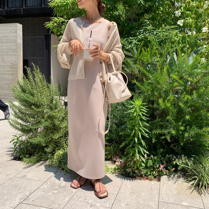 ストレッチストレートワンピース | BLATE ストレッチストレートワンピース | BLATE
