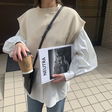 ショートニットベスト