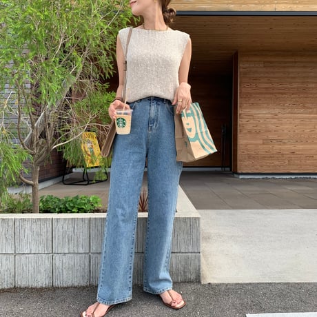 ノースリーブニット