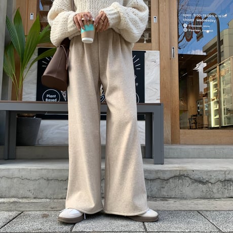 温か裏起毛ゆったりタックニュアンスワイドパンツ
