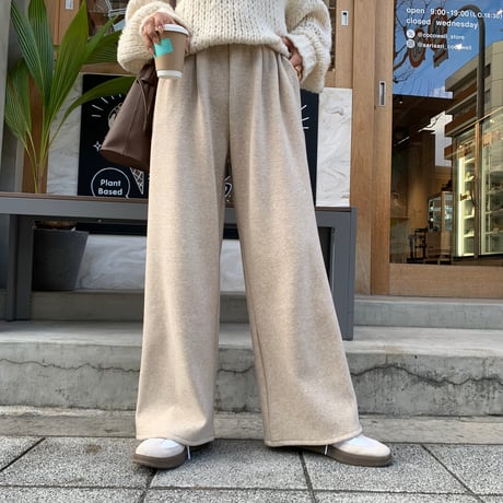 温か裏起毛ゆったりタックニュアンスワイドパンツ