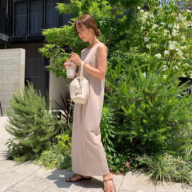 ストレッチストレートワンピース | BLATE